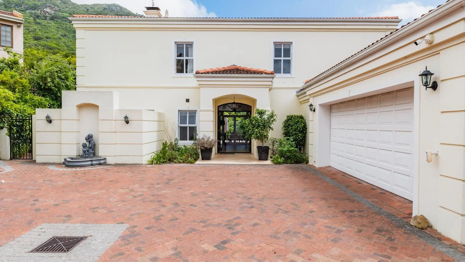 Luxury Family Villa Near Beach With Grill And Workspace Città del Capo